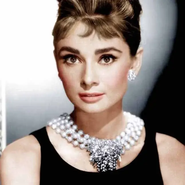 Audrey Hepburn Pearl Necklace