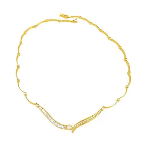 Flower Cut Elegant Diamond Necklace in 18K Gold